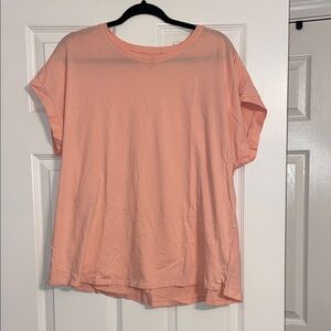 Old Navy Peach Short Sleeve Crewneck Tee